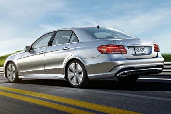 A million Mercedes-Benz vehicles are being recalled globally because of faulty fuses.