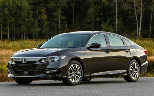 The 2018 Honda Accord has been redesigned inside and outside.
