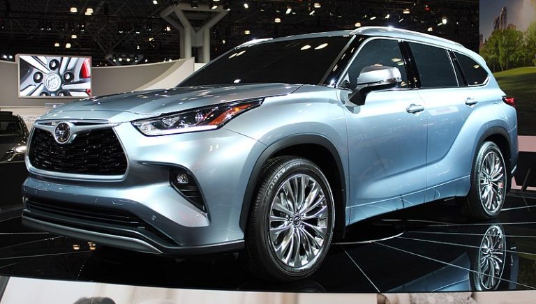 The 2020 Toyata Highlander has a lots of new features but it has plenty of new competitors.