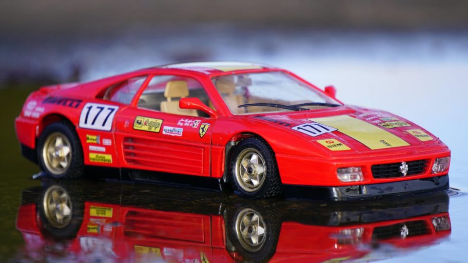 Leading model makers like Premier Car Models offer beginner model car kits that are replicas of top brands like luxury cars, trucks, and buses. 