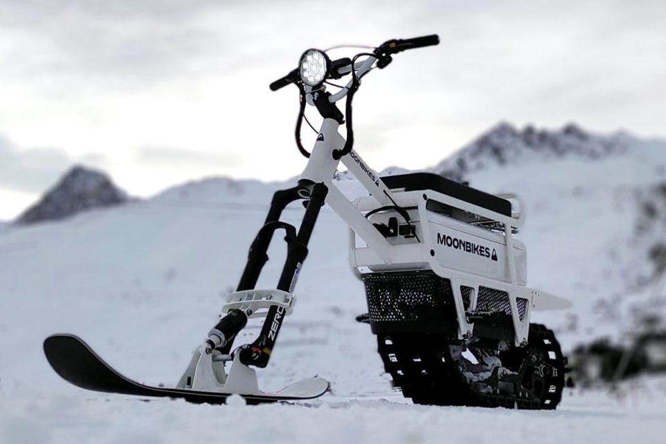 The new Moonbike, a new winter transport vehicle, was presented at the recent CES presentation in Las Vegas.