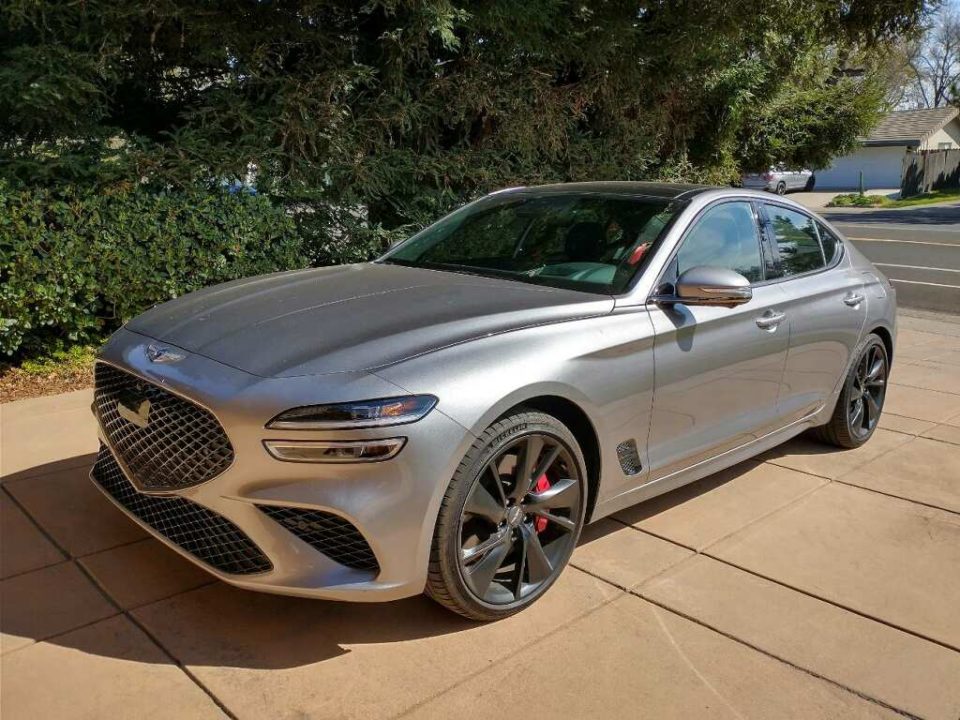 The 2022 Genesis G70 is a serious challenger to mainstay Germany luxury sedans.