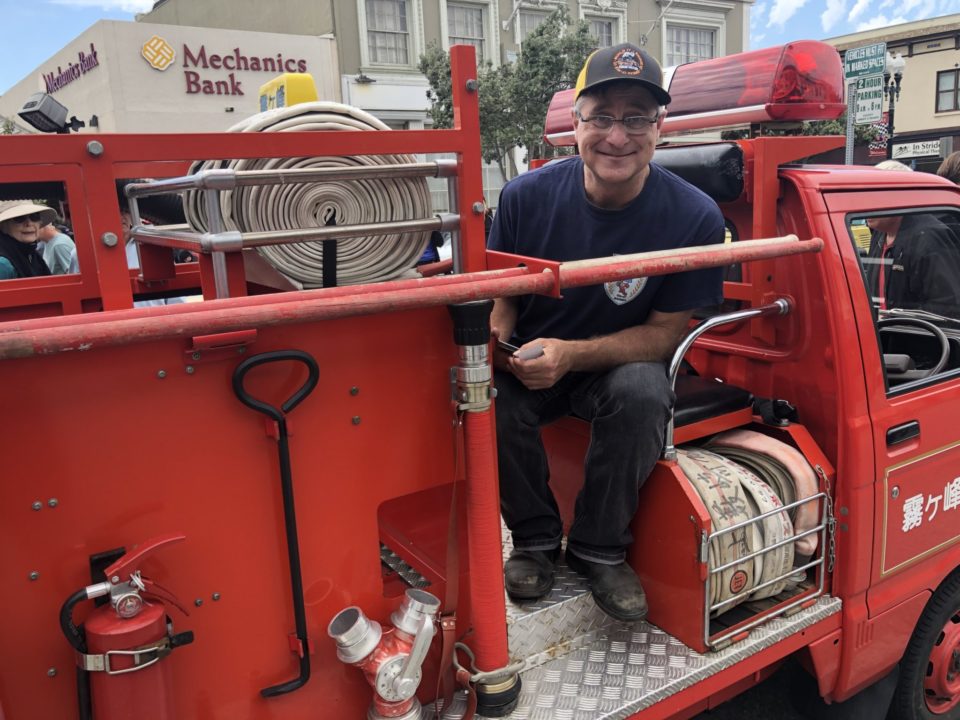 #239, SF man operates tiny firetruck as his daily driver 1