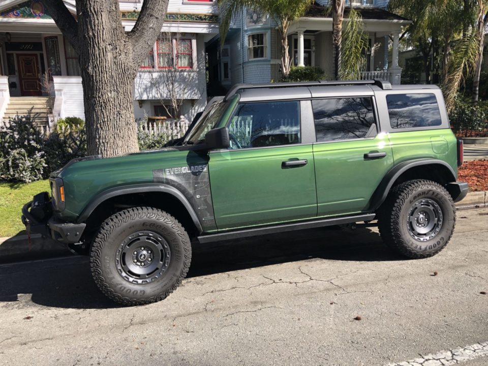 NEW BRONCO SASQUATCH EVERGLADES EDITION GREEN ERUPTION METALLIC