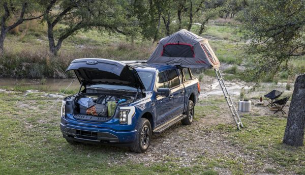 Fords Removable Roof Battery A Game-Changer in EV Range Solutions F-150 Lightning XLT camping