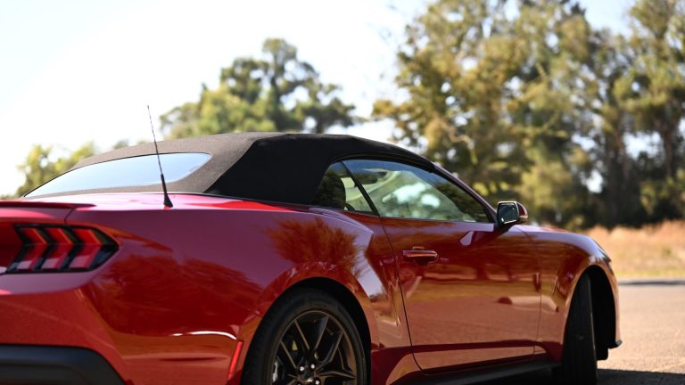 2024 Ford Mustang honors its iconic muscle car elder 3