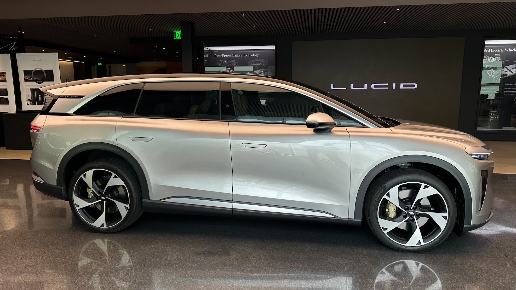 Lucid Gravity Luxury Electric SUV 