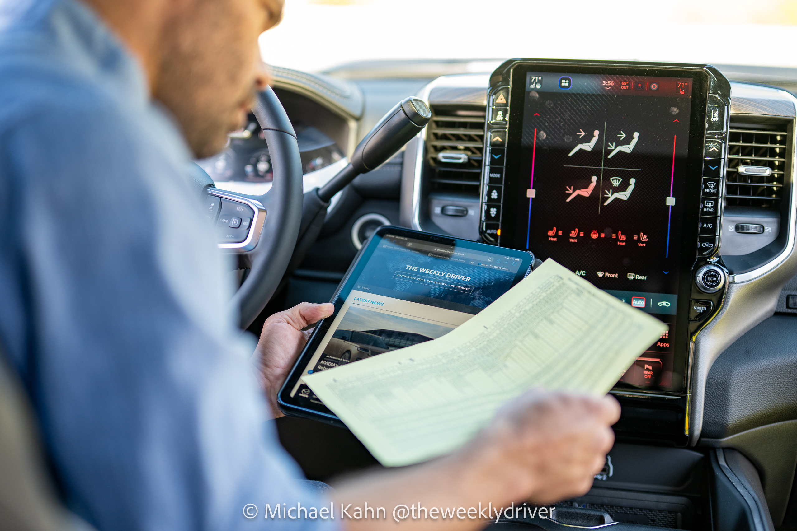 2025 RAM 2500 Laramie Sport Crew Cab 4x4 climate control