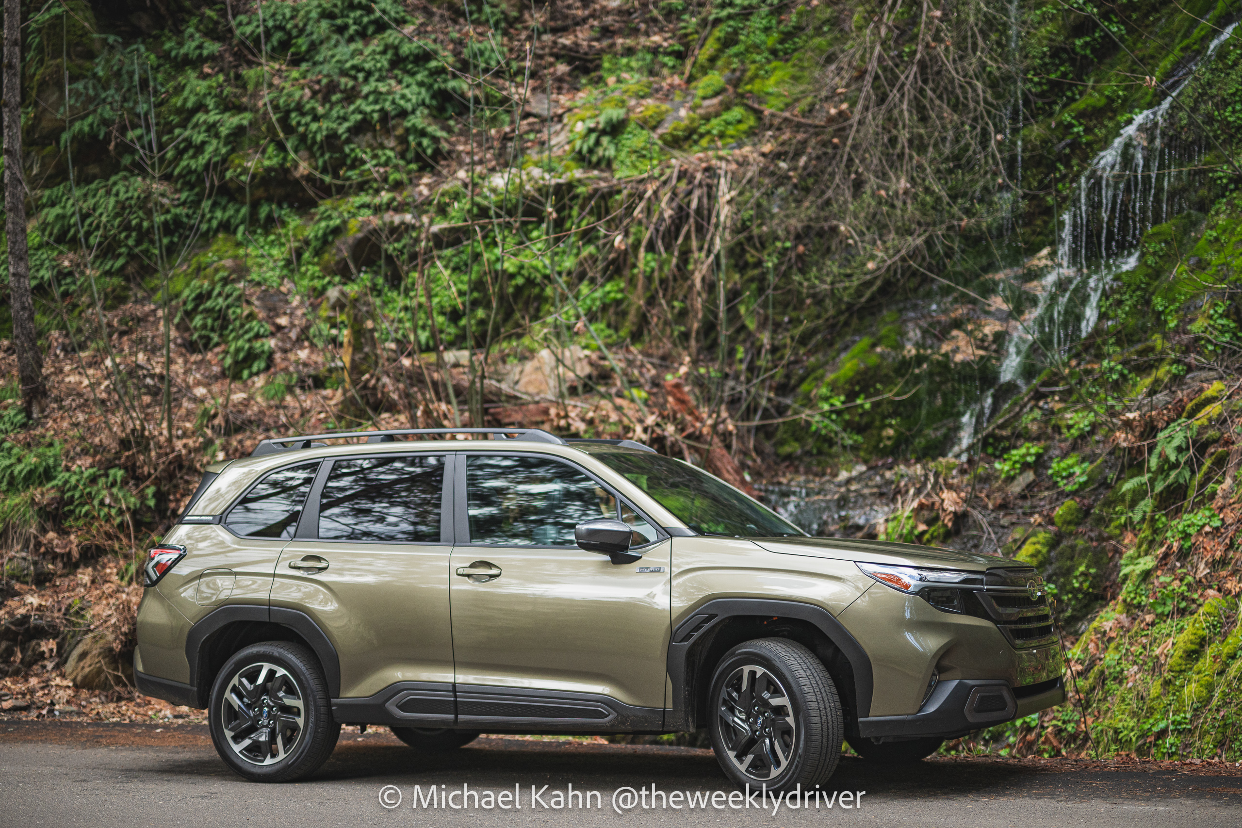 2025 Subaru Forester Limited Hybrid side exterior