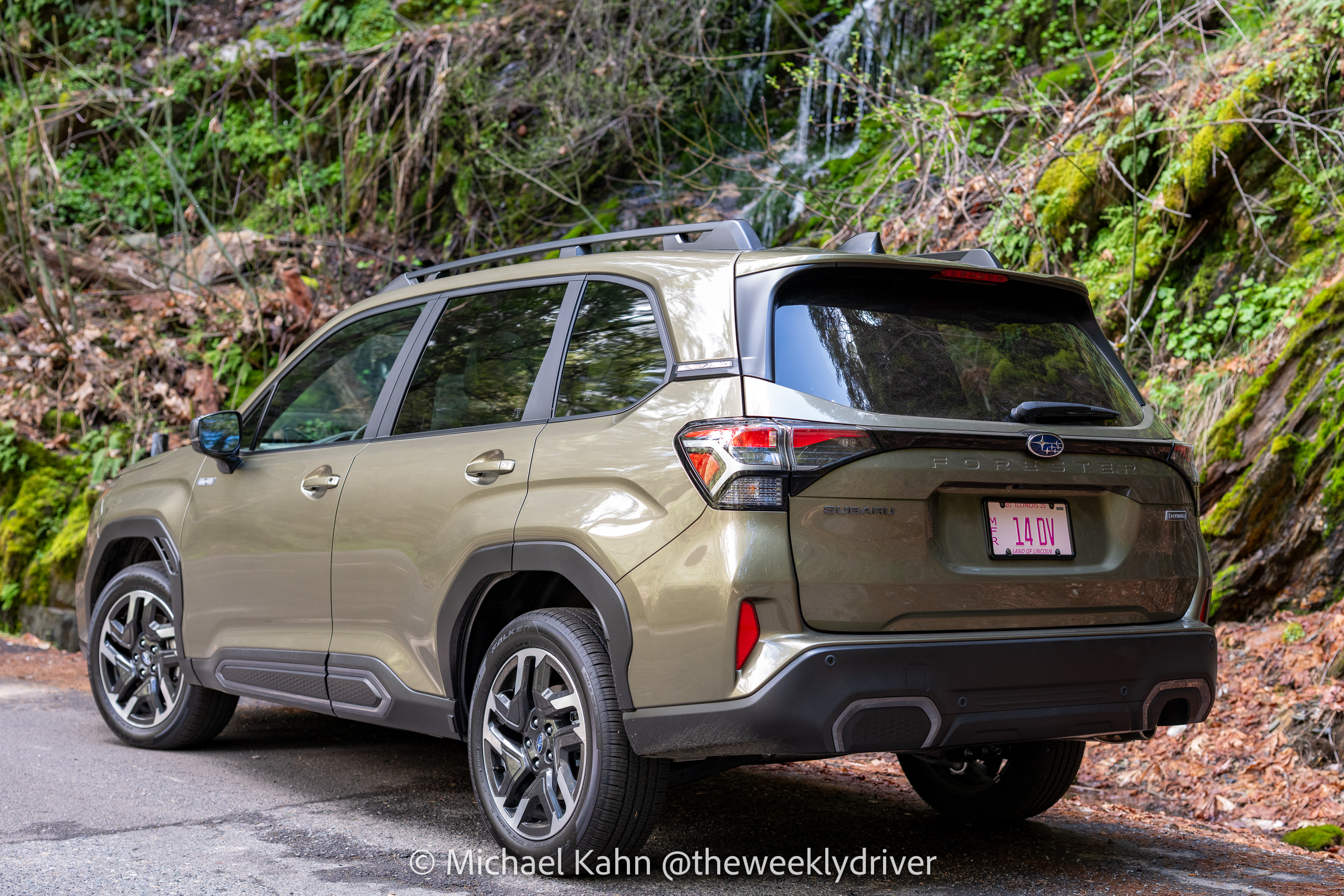 2025 Subaru Forester Limited Hybrid moonroof side rear exterior