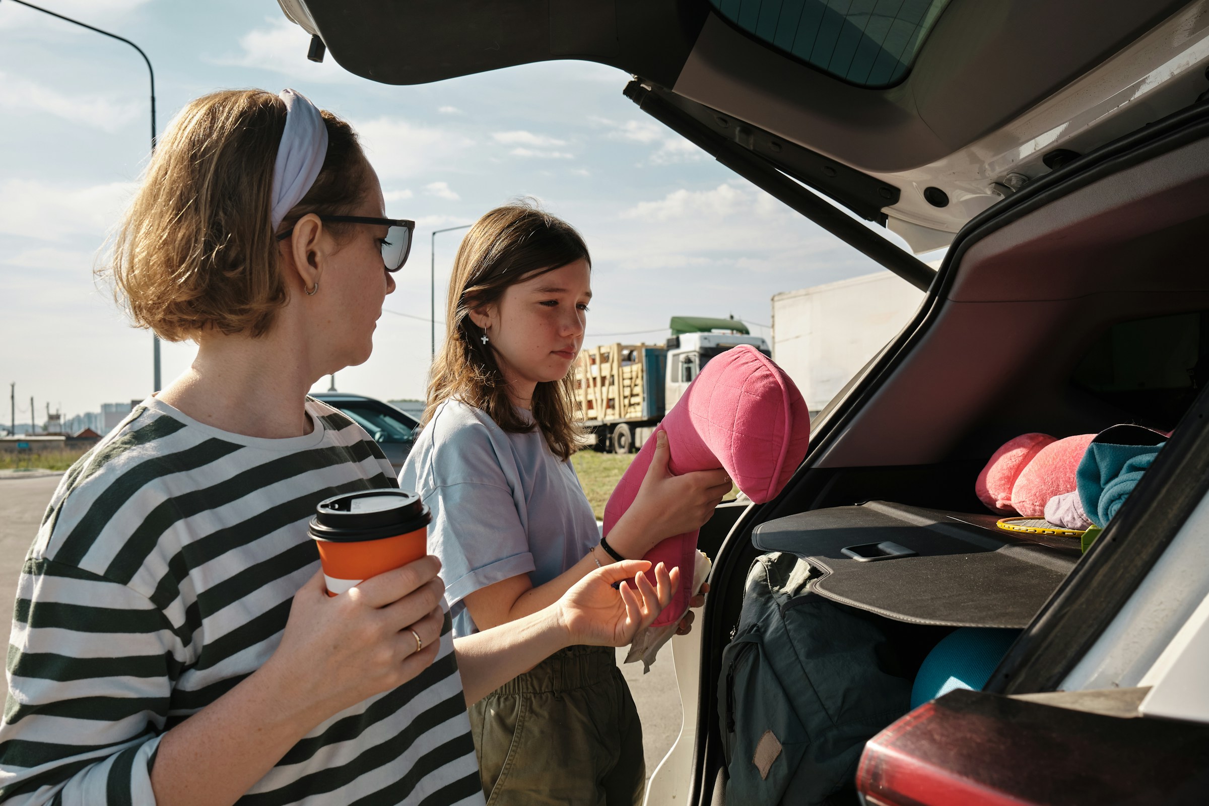 Pit Stops and Perks: A Guide to Relaxing Responsibly on Long Drives 1