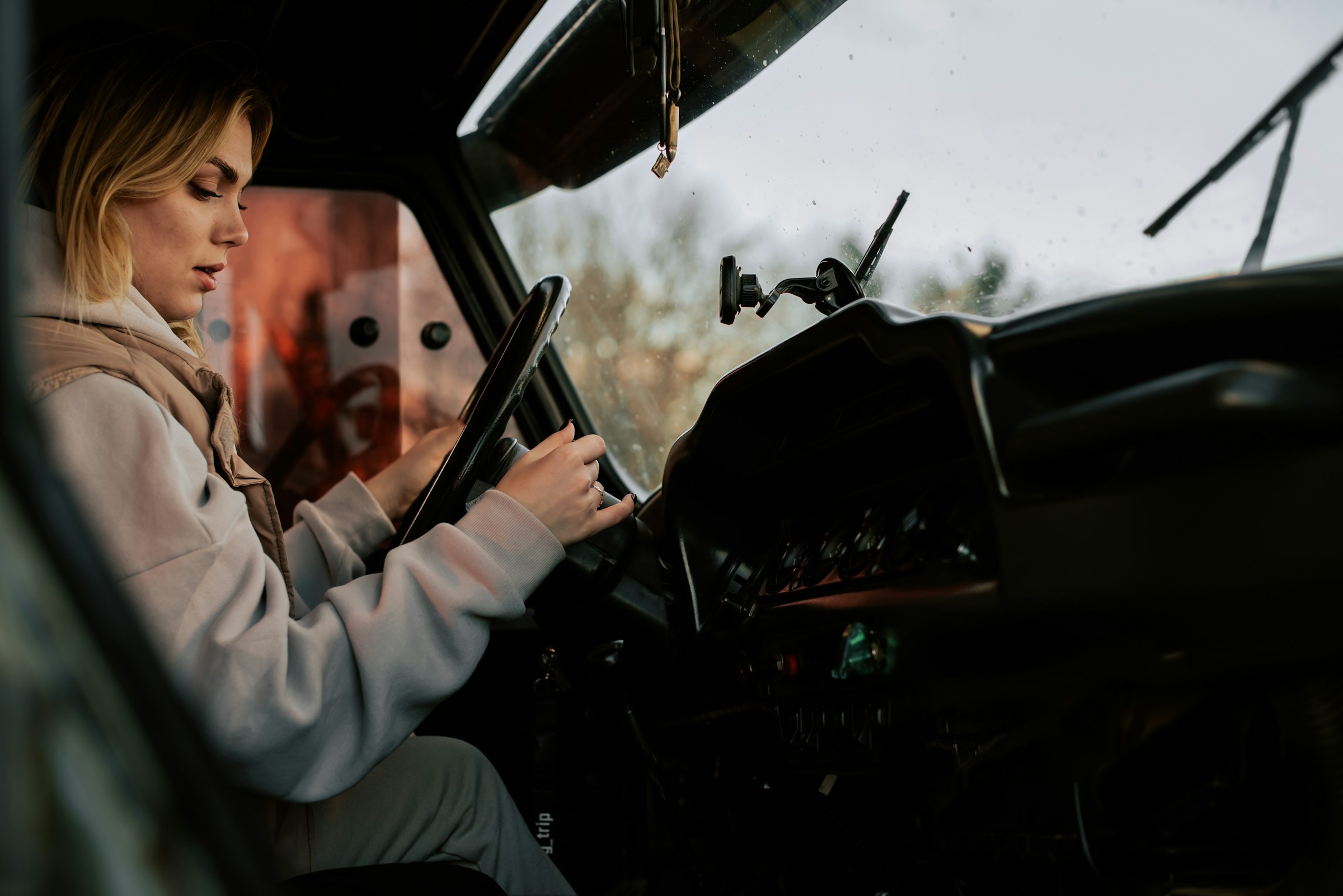 Why Parents Should Use a Car Tracker for Teens