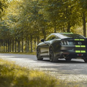 How to Choose the Right Carbon Fiber Trim for Your Muscle Car