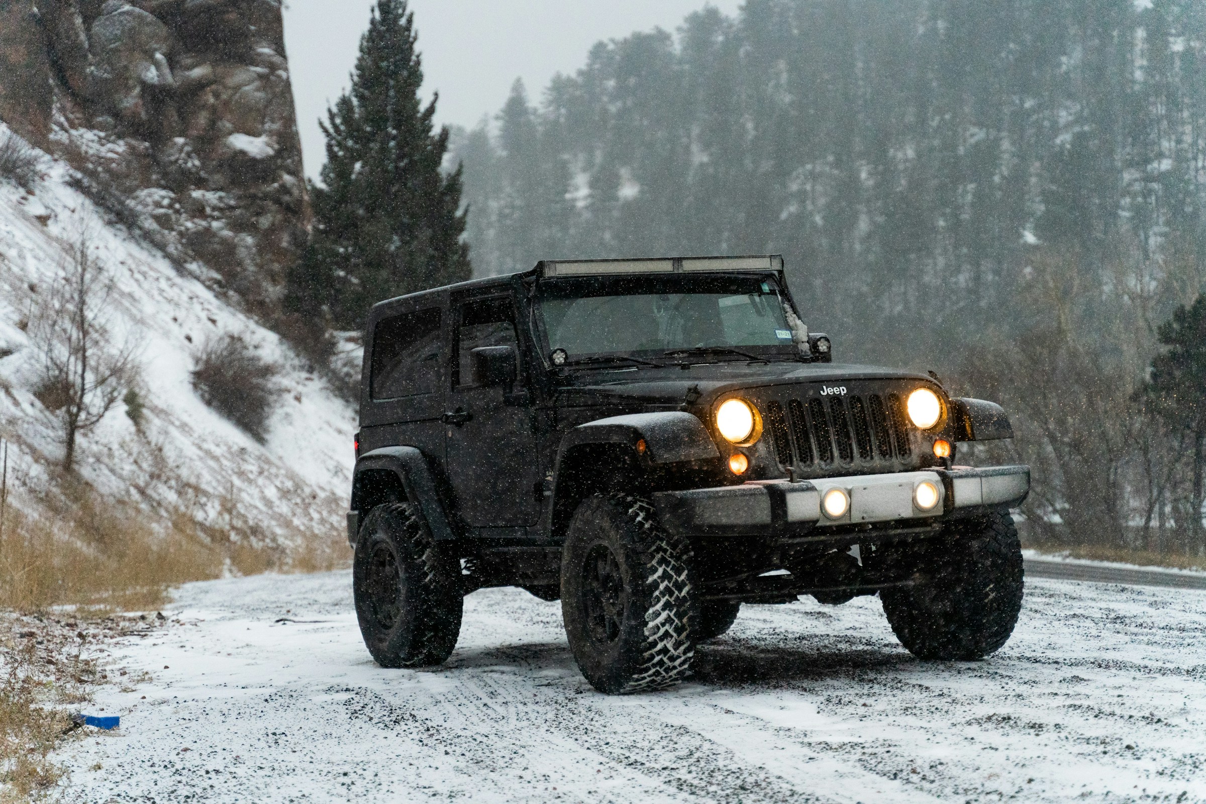 Get Winter‑Ready: Top Tire Brands & Services in Calgary from Calgary Rim & Tire
