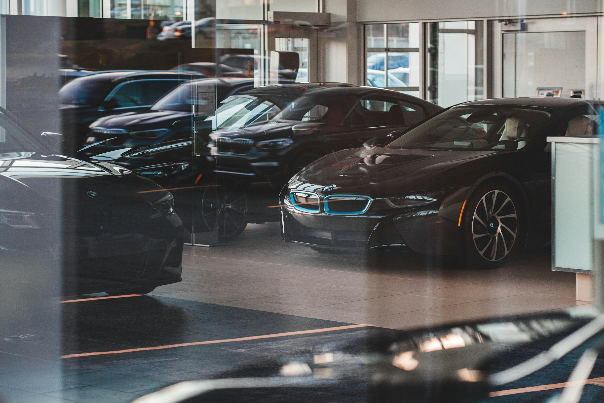 Why Auto Loan Refinancing Should Be Part of Your Car Ownership Strategy