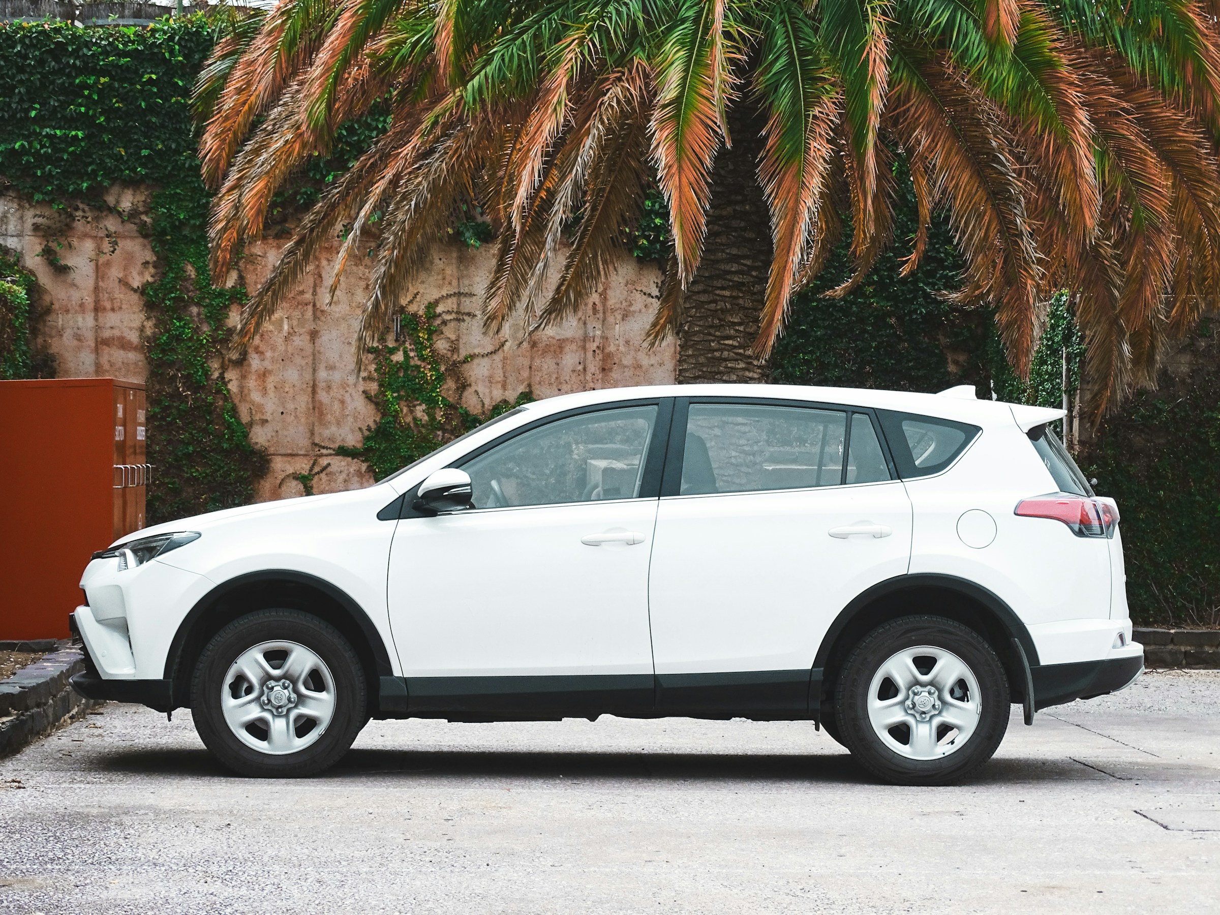 Electricity Can Coexist With Gasoline in the Same Car