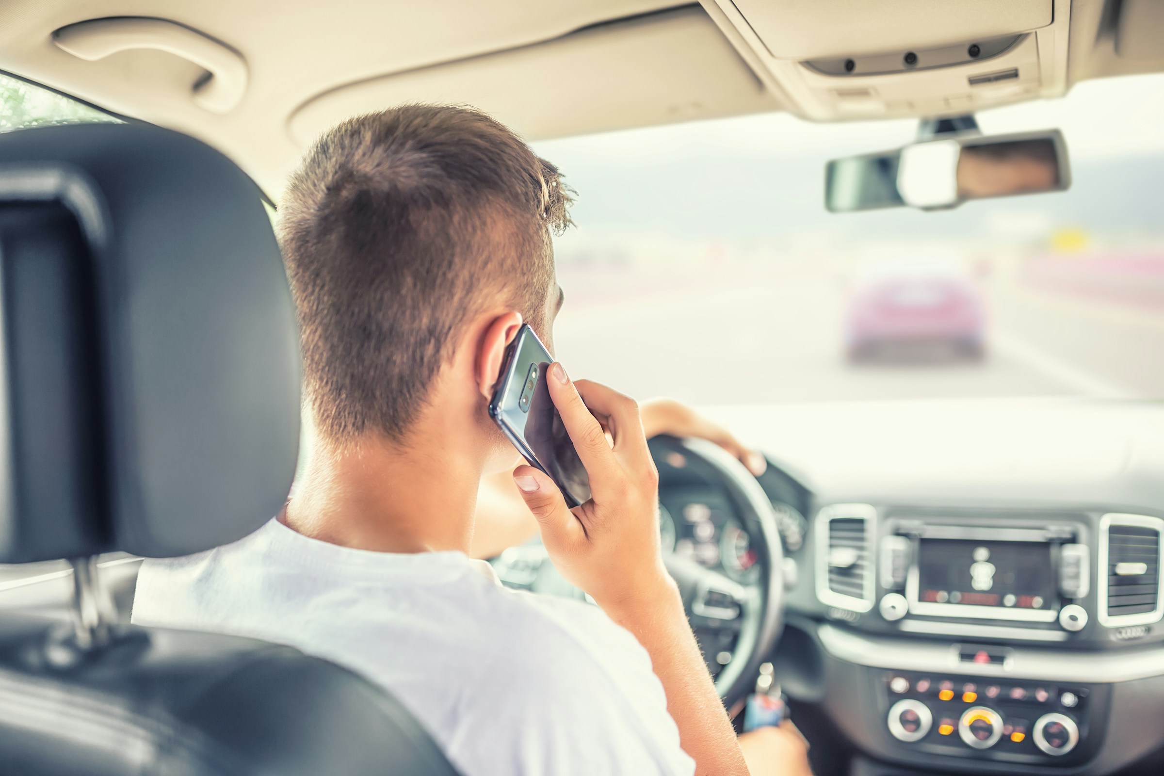 The Rising Impact of Distracted Driving in Illinois: Stats Every Driver Should Know