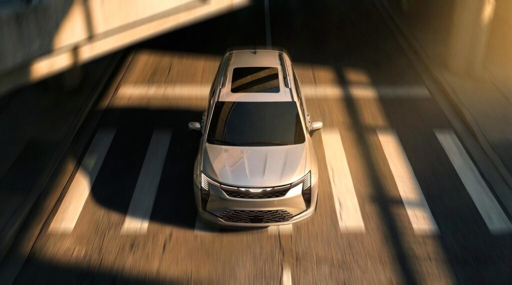 2026 Chrysler Pacifica exterior three-quarter front view