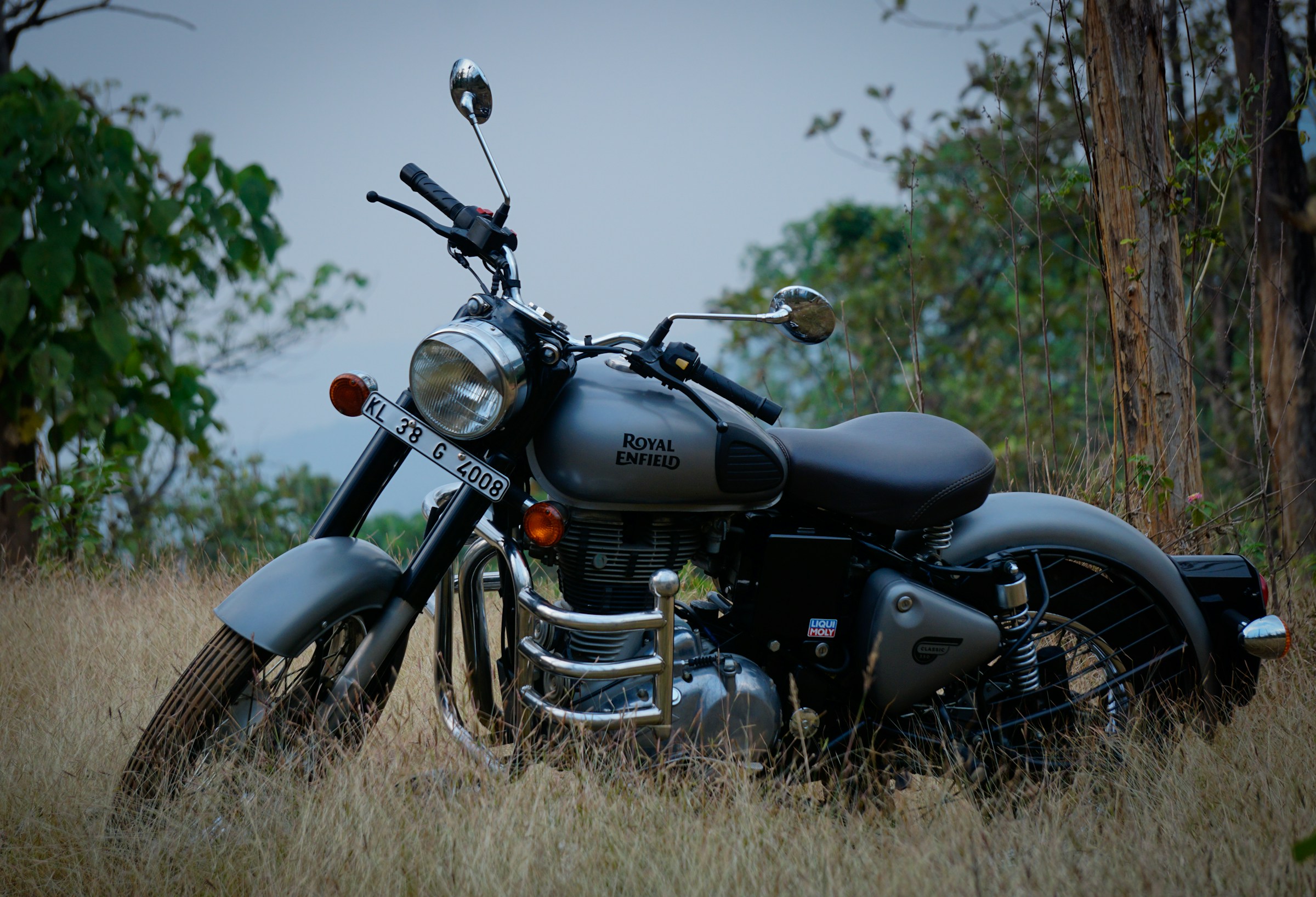 Choosing a Royal Enfield That Feels Nimble Without Losing the Brand's Character