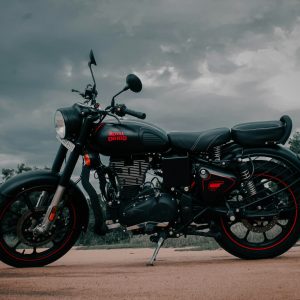 Choosing a Royal Enfield That Feels Nimble Without Losing the Brand's Character