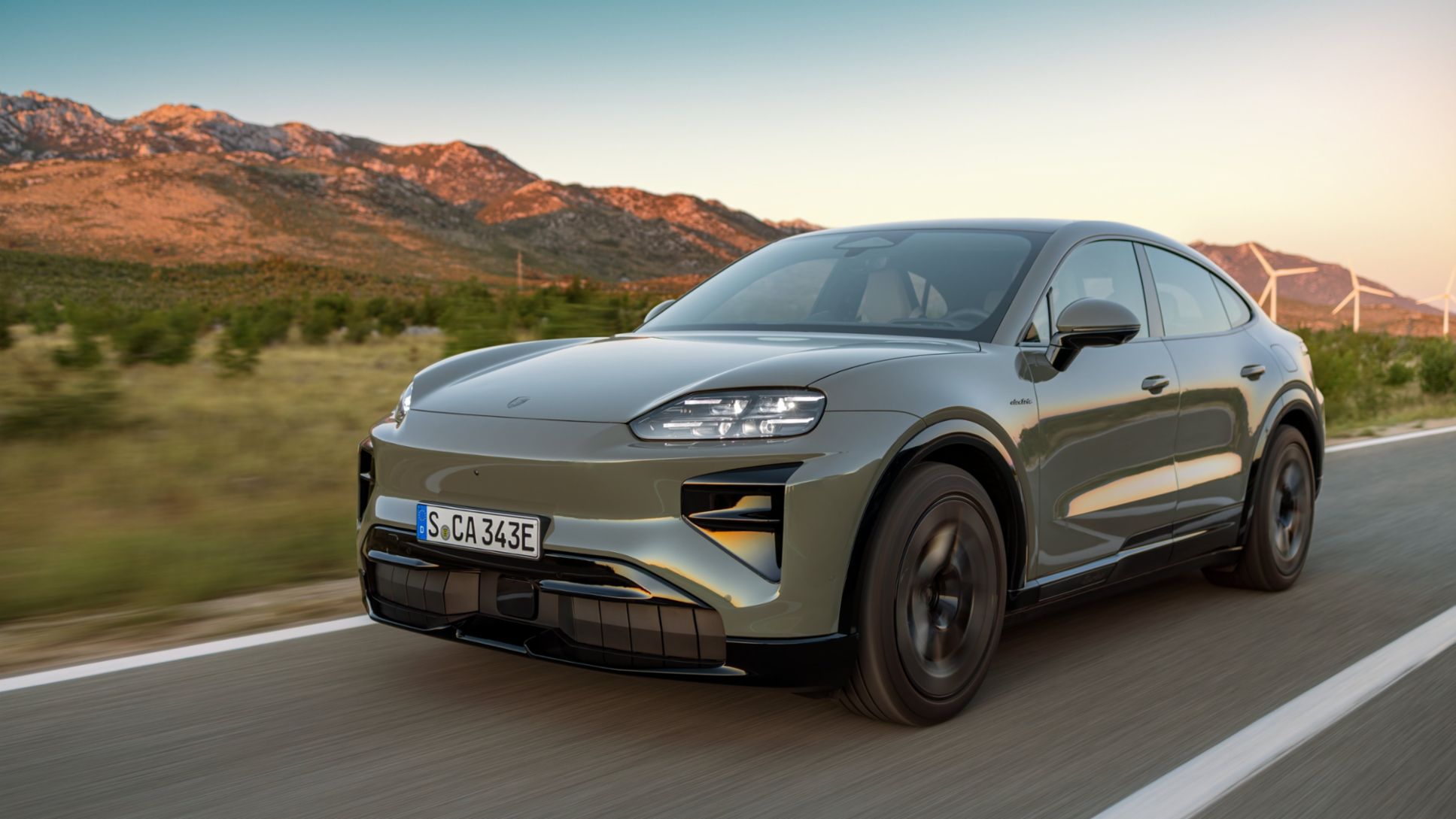 2026 Porsche Cayenne Turbo Coupé Electric on the road, the BEV flagship with up to 1,139 horsepower, 2.4-second 0-60, and 800-volt architecture, the structural lineup advantage over the Range Rover