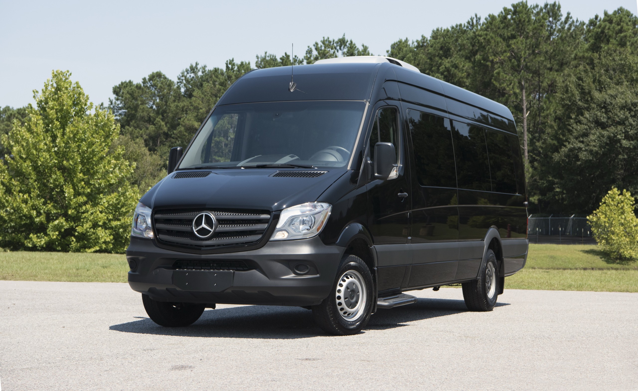 Why the Mercedes Sprinter and Full-Size Sedan Still Dominate Executive Airport Fleets