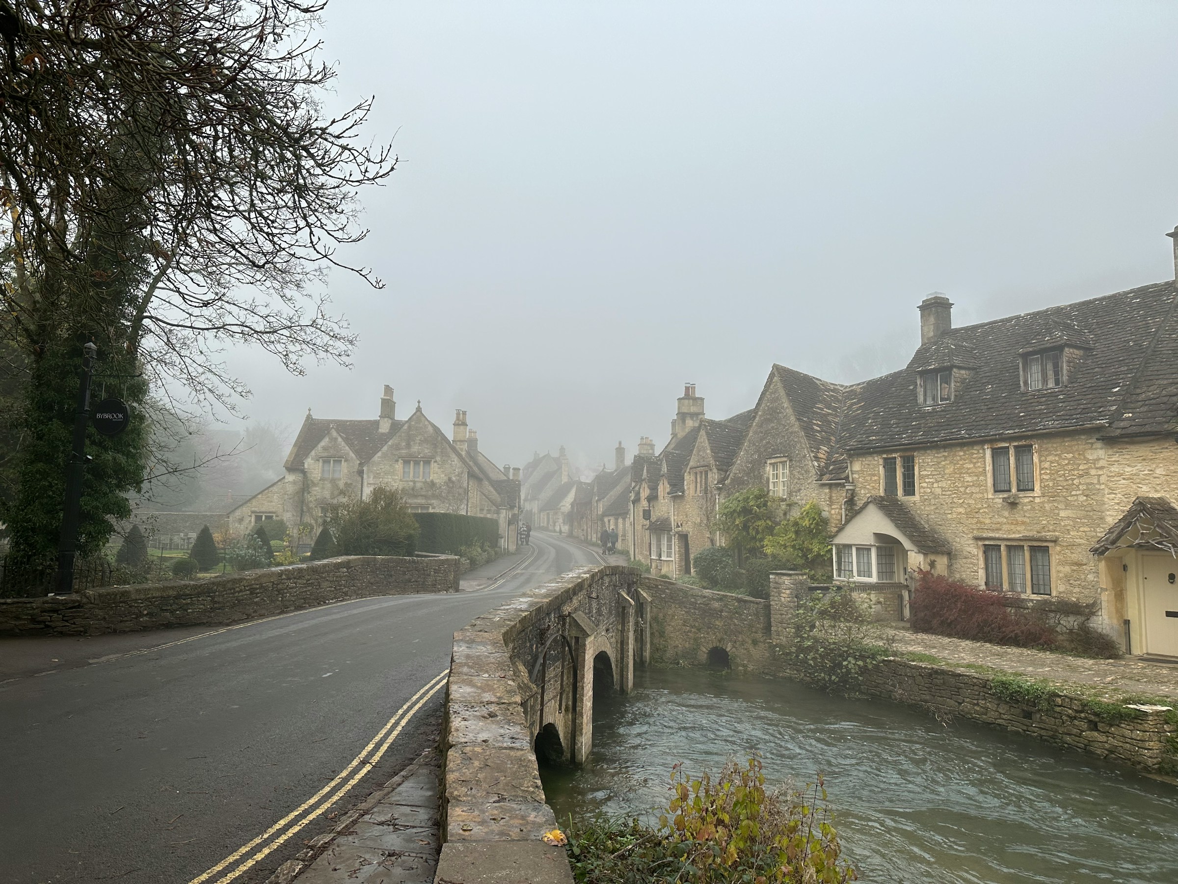 The Best UK Roads for an Unforgettable Weekend Drive