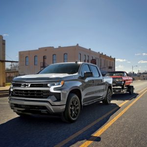 Chevrolet Silverado 1500 RST front three-quarter view on GM's T1 platform, the truck generation named in a 2026 class action over rear sliding window water leaks
