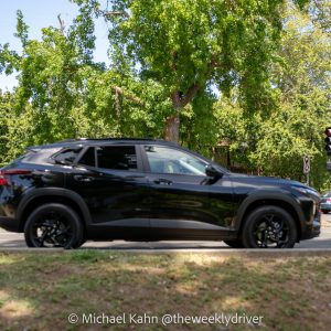 2026 Chevrolet Trax 1LT in Mosaic Black Metallic, side profile view