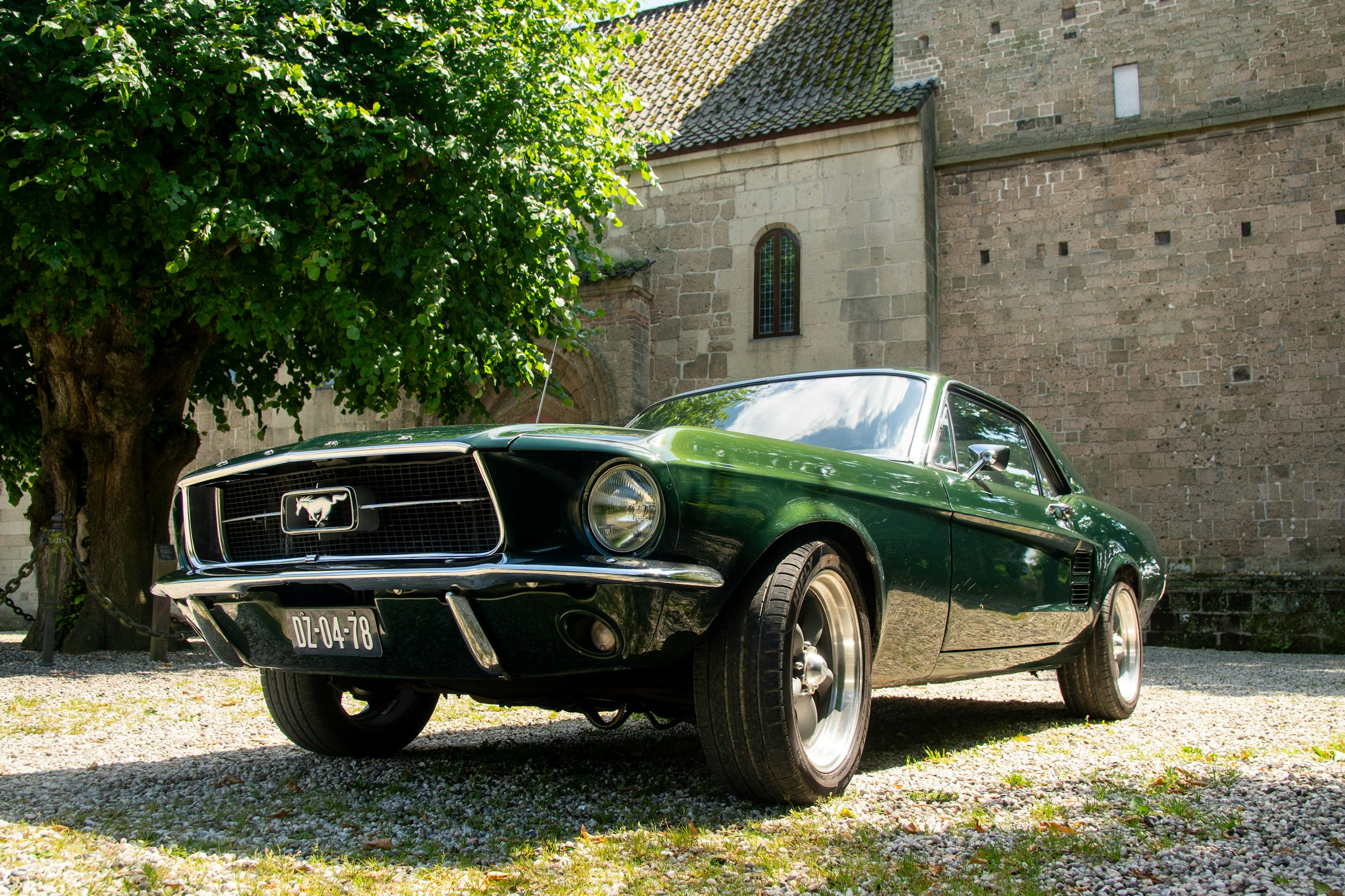 How Automobile History Inherits Traits From Equestrian Imagery