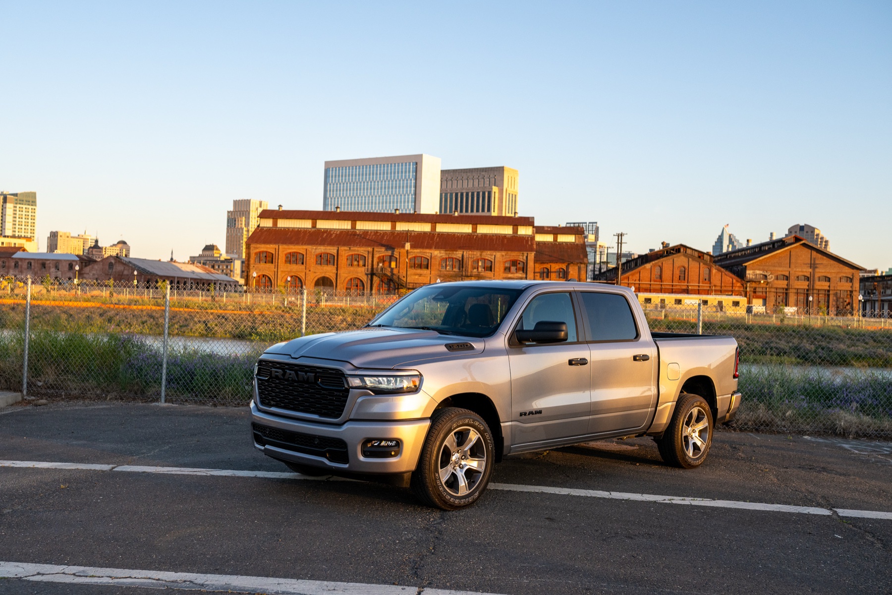 2026 RAM 1500 Express Billet Silver: Urban golden hour