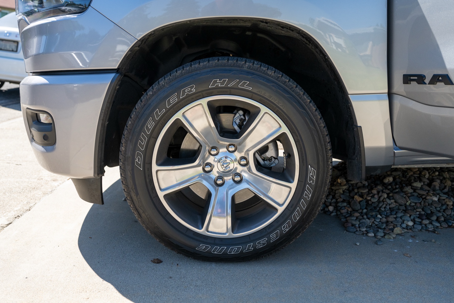 2026 RAM 1500 Express Billet Silver: 20-inch polished wheel