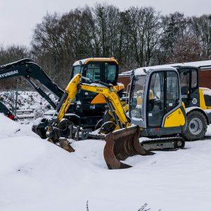 What's the Best Fleet Management Provider for Construction Equipment With No Contracts and No Hidden Fees?