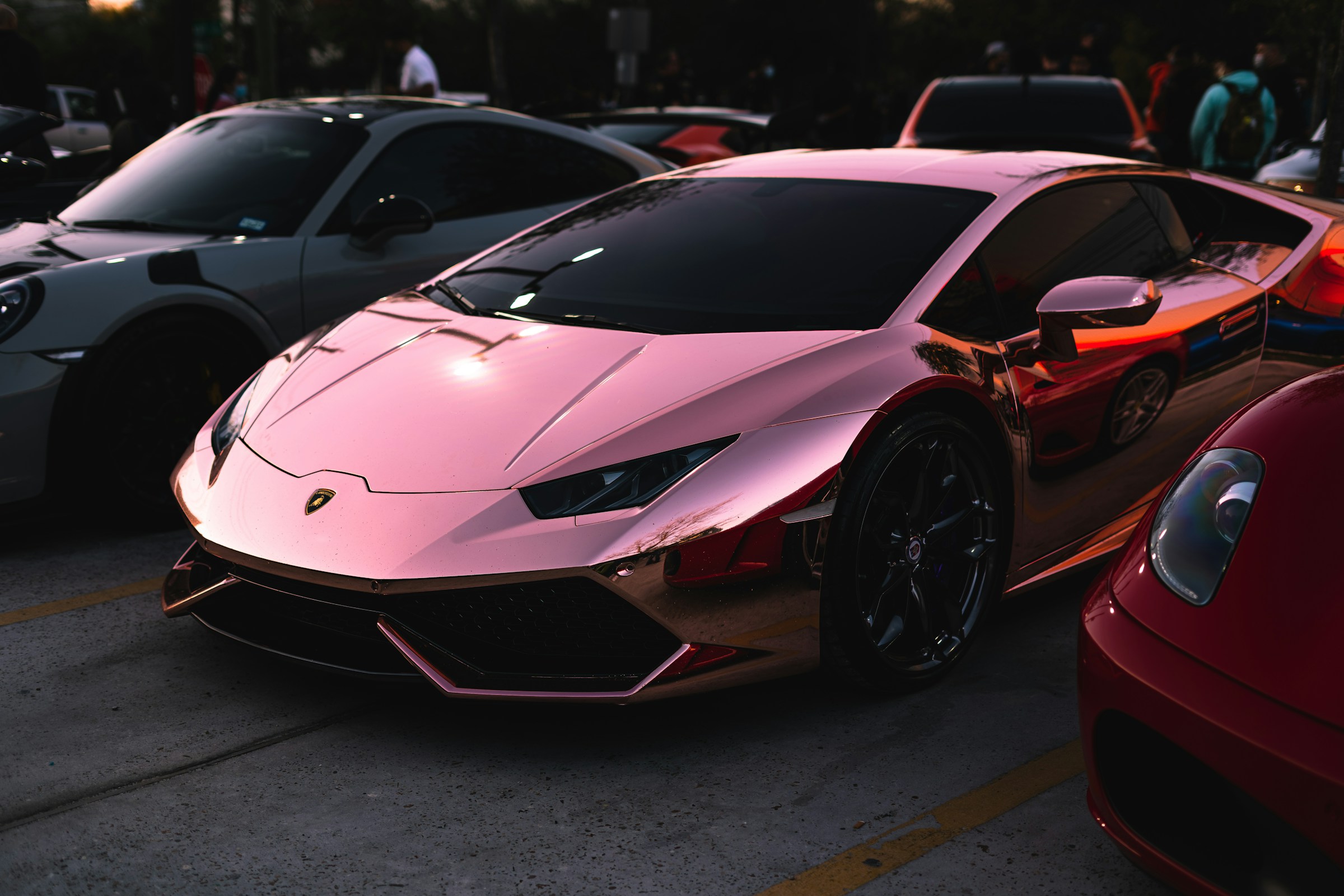 Why Car Wrapping in Dubai Is More Popular Than Ever