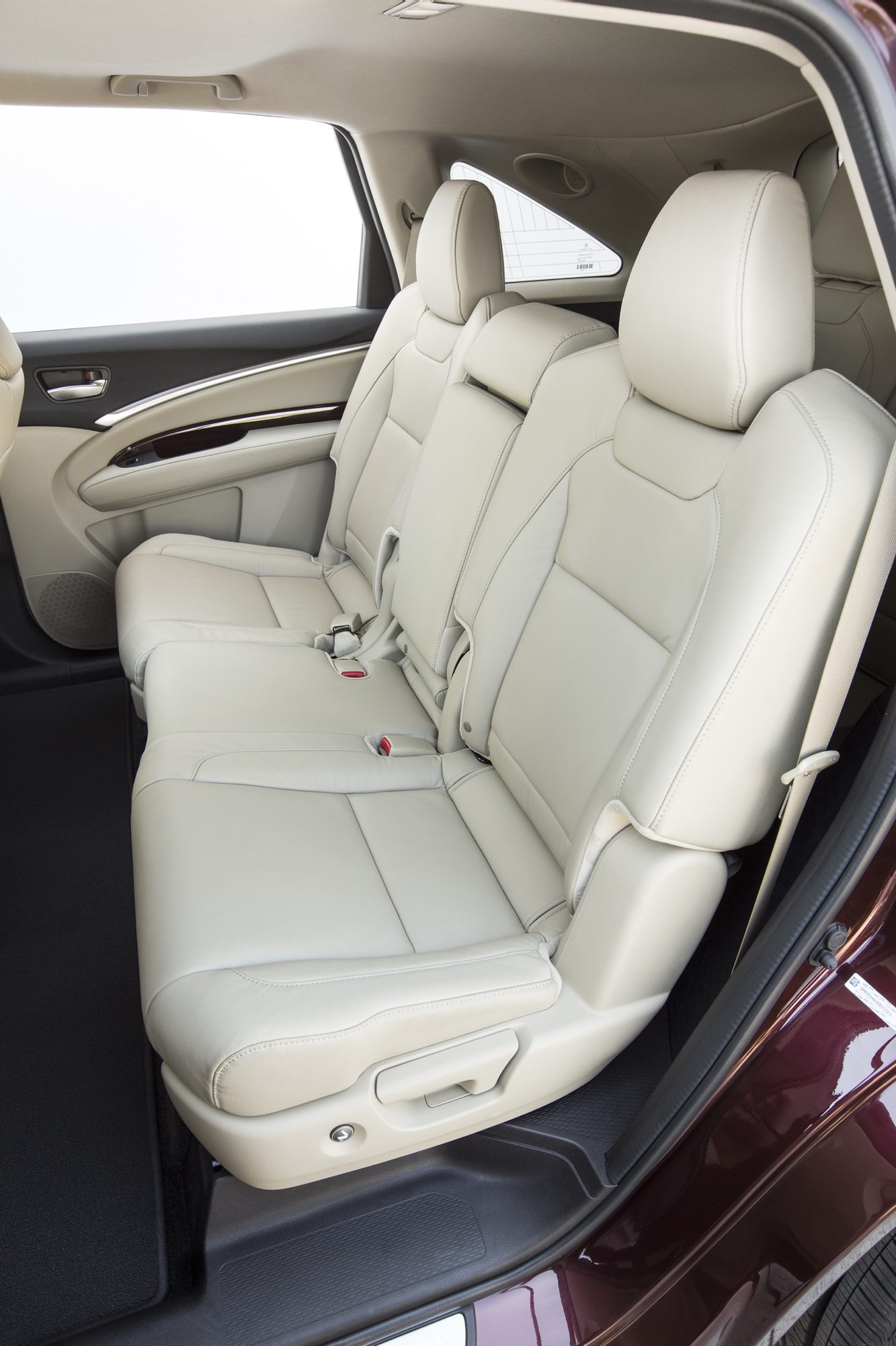 Second-row seats of the 2016 Acura MDX