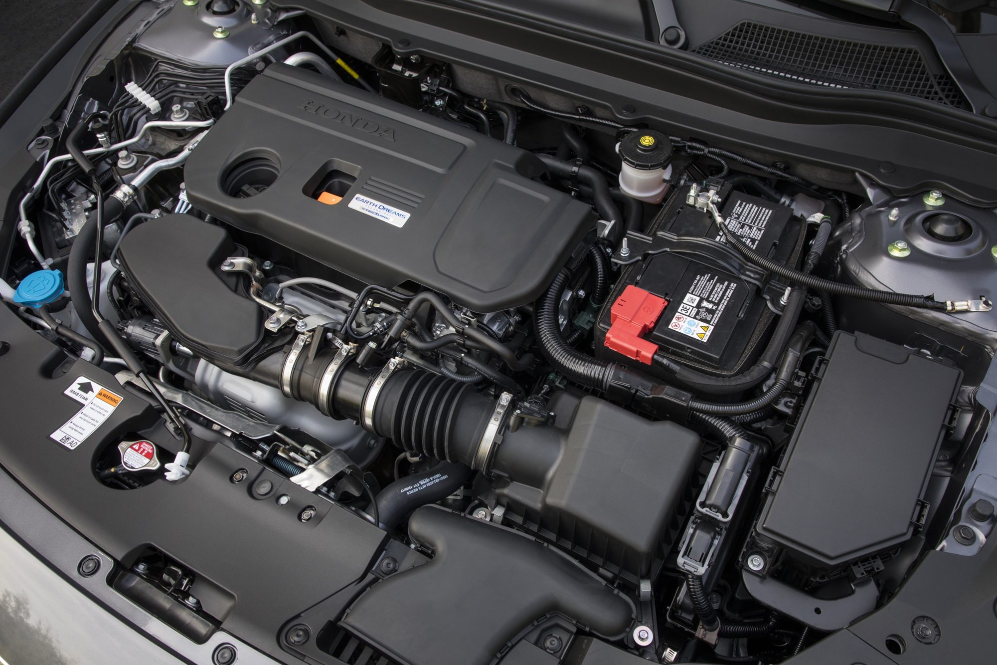 Turbocharged 2.0-liter four-cylinder engine in the 2018 Honda Accord Touring 2.0T