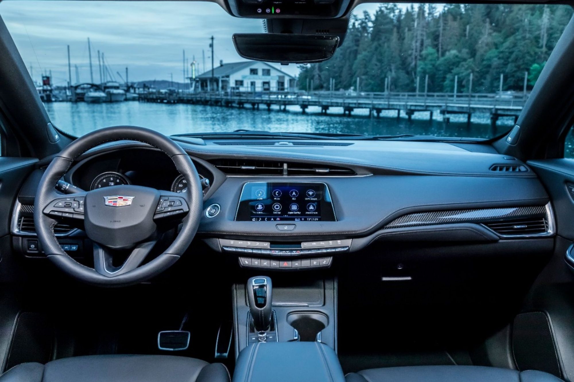 Dashboard and touchscreen of the 2019 Cadillac XT4 Sport
