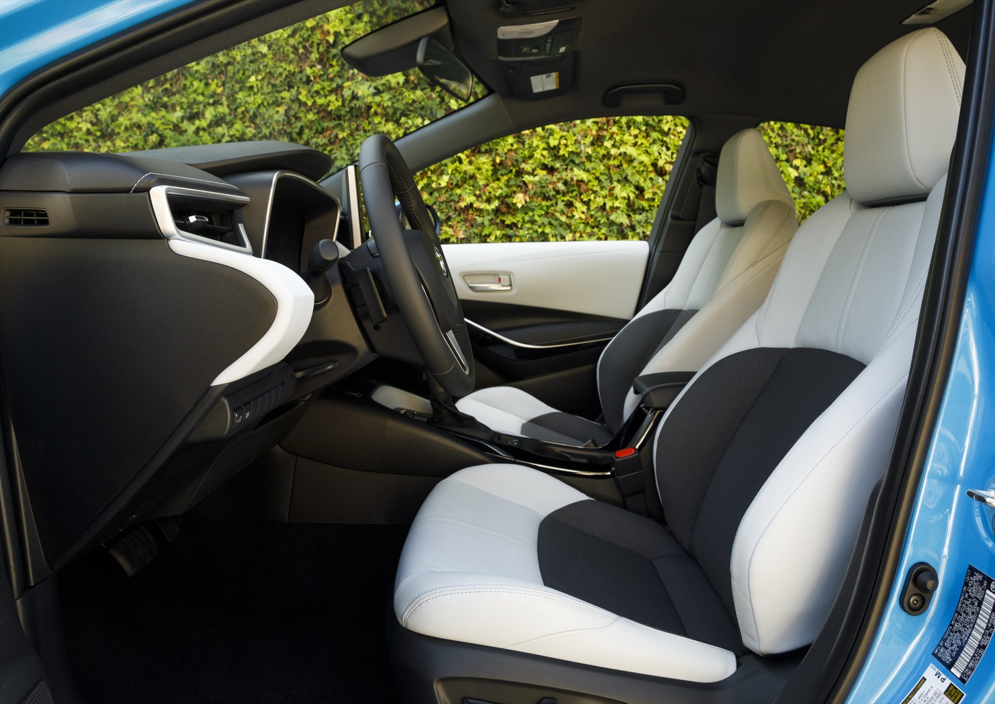 Leather front seats in the 2019 Toyota Corolla Hatchback XSE