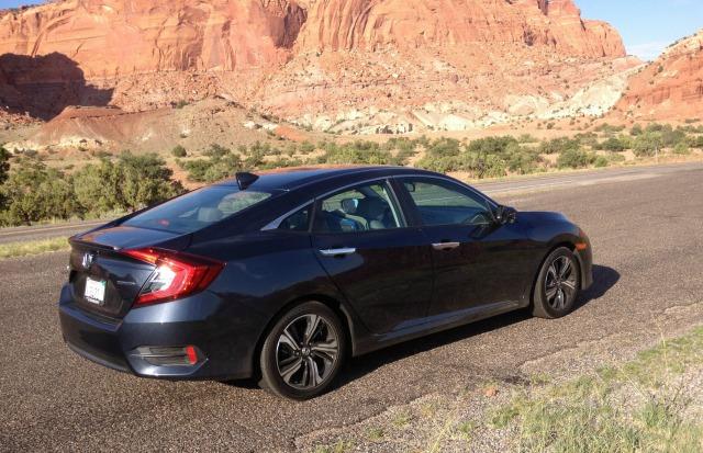 The 2016 Honda Civic is rated at 42 mpg in freeway driving.