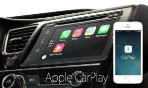 The new Apple CarPlay software integrates in current navigation systems.