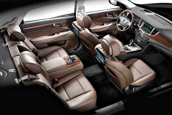 The 2014 Hyundai Equus has a luxurious interior.