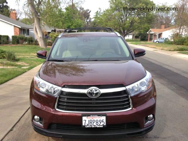 The 2015 Toyota HIghlander has good overall vision.