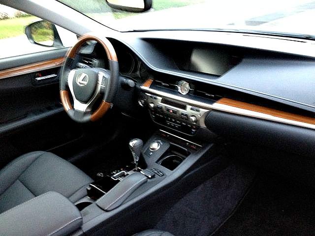 The interior of the 2015 Lexus ES 350 is handsome.