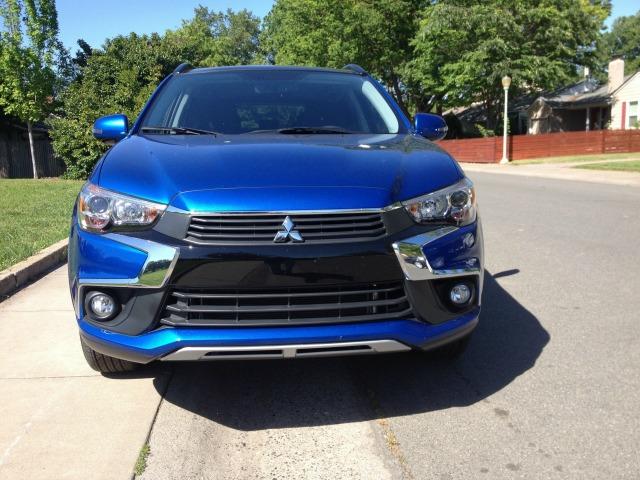 The 2016 Mitsubishi Outlander has a lengthy standard features list.